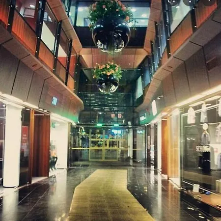 公寓 Modern In The Heart Of Comtemporary